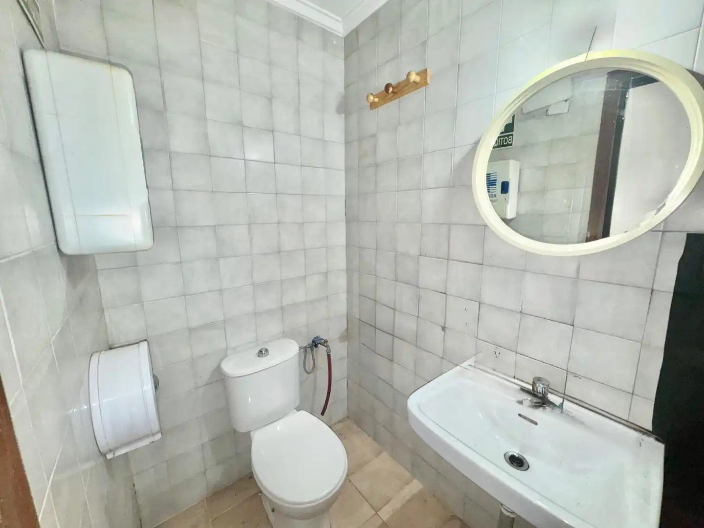 Bathroom of Commercial properties for sale in Orihuela