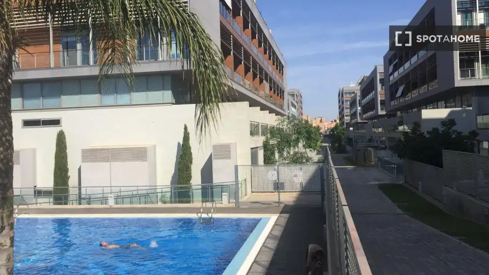 Schwimmbecken von Wohnung zur Miete in Valencia mit Klimaanlage, Heizung und Möbliert
