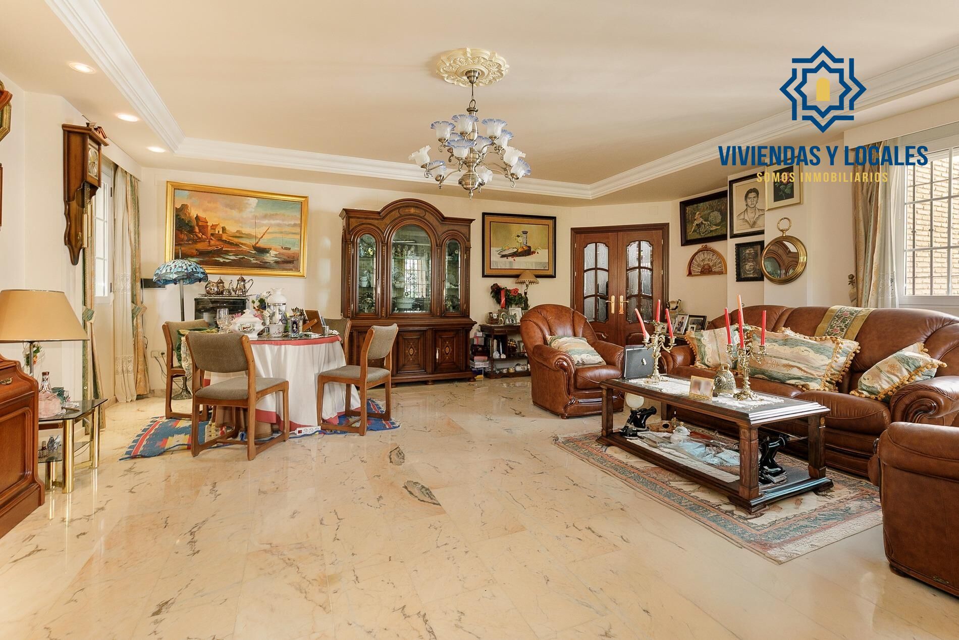 Sala d'estar de Casa o xalet en venda en  Granada Capital amb Calefacció, Jardí privat i Terrassa