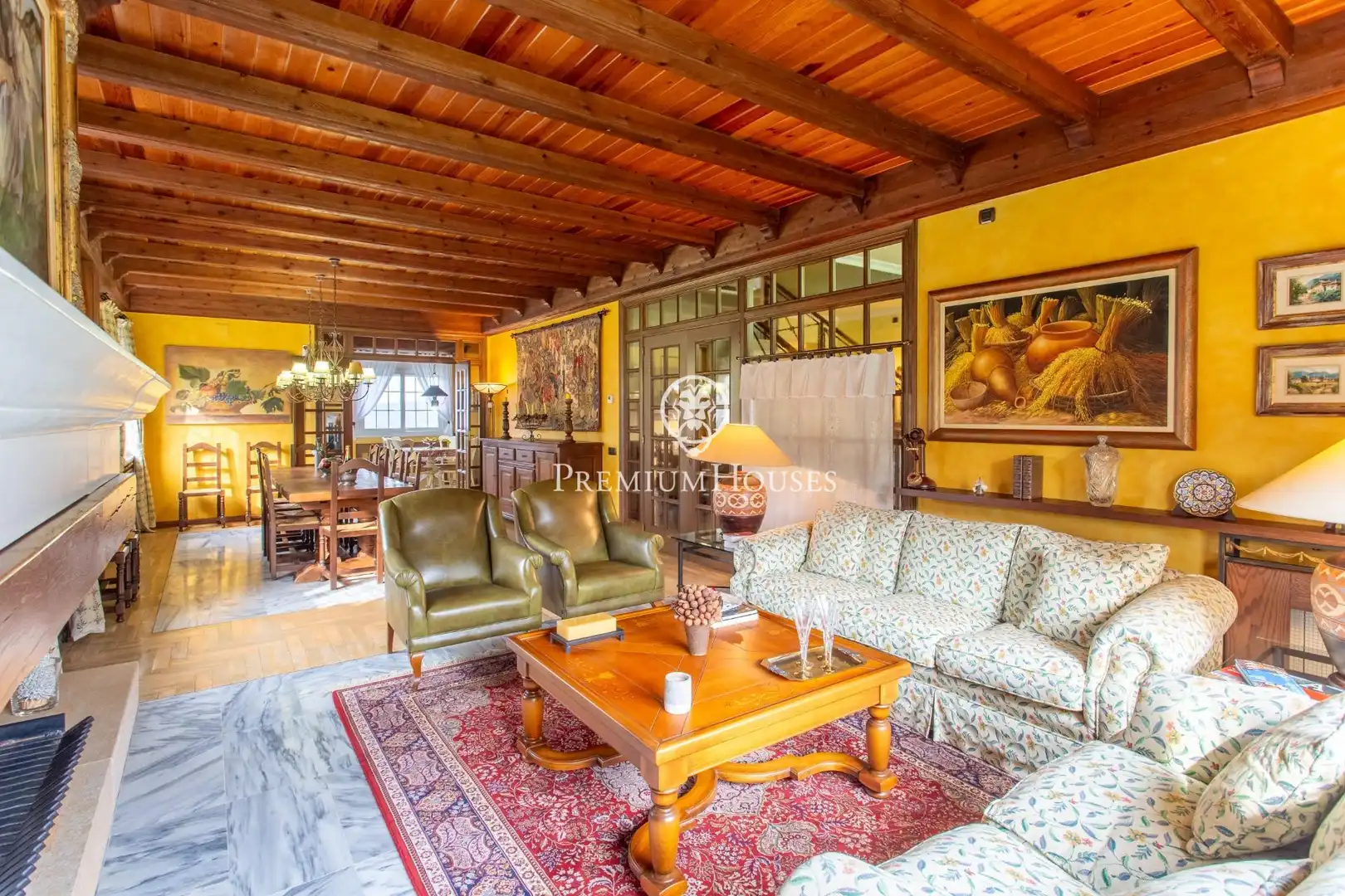 Sala d'estar de Casa o xalet en venda en Mataró amb Calefacció, Jardí privat i Parquet
