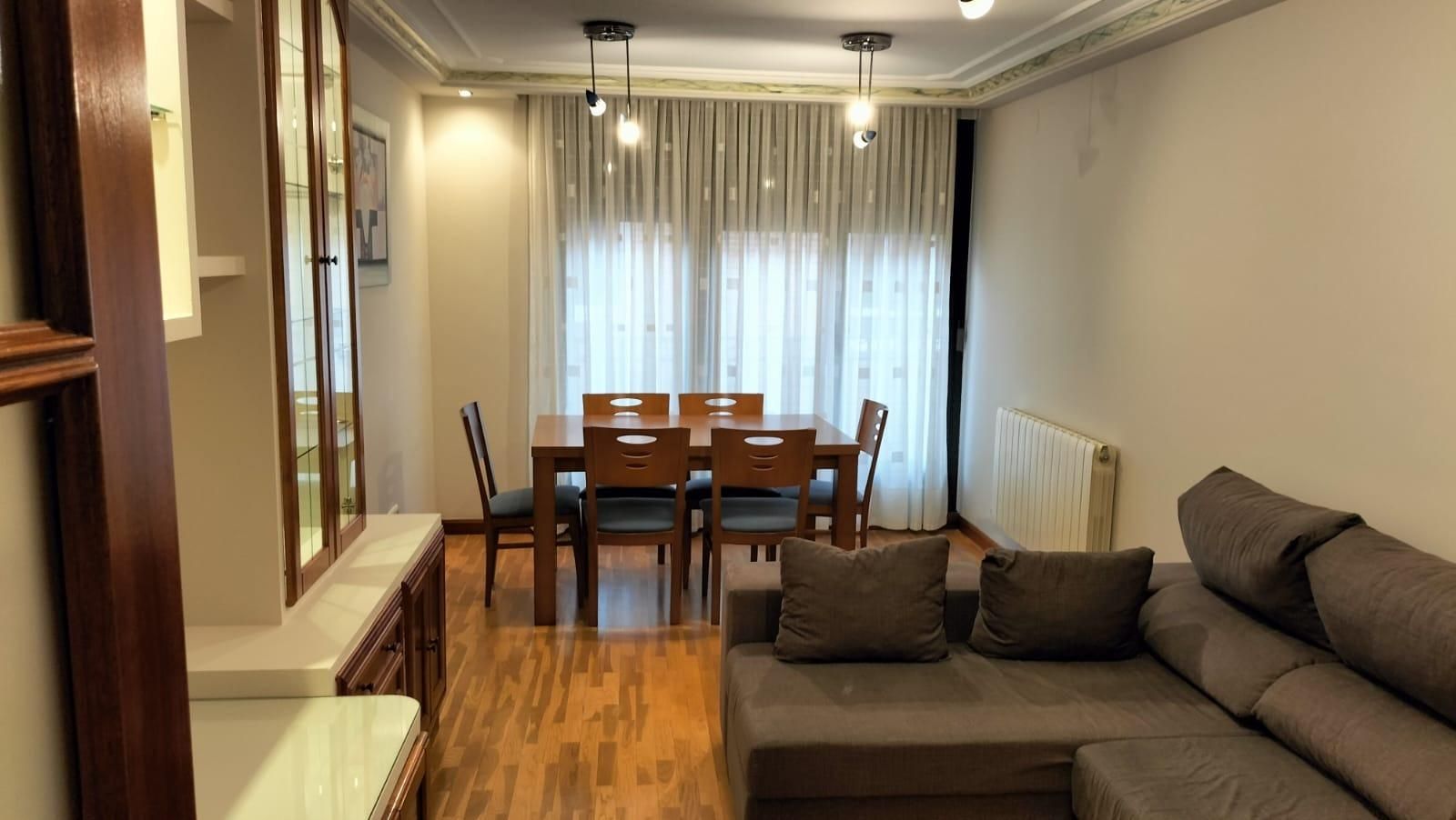 Sala d'estar de Pis de lloguer en Palencia Capital amb Calefacció, Terrassa i Traster