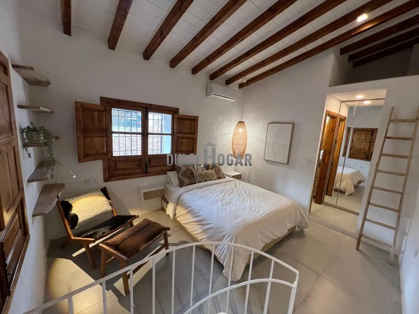 Habitación de Finca rústica en venta en Moclinejo con Aire acondicionado, Calefacción y Jardín privado