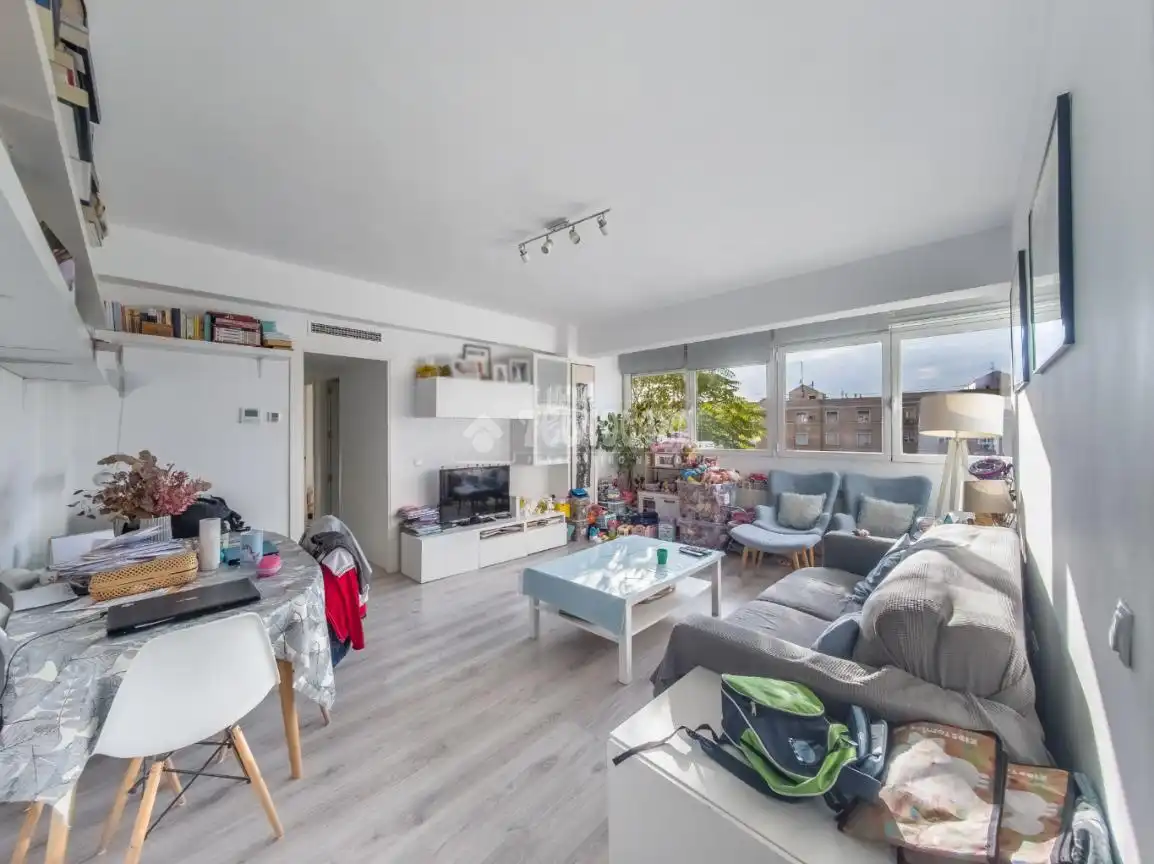 Living room of Flat for sale in Madrid  with Air Conditioner and Heating