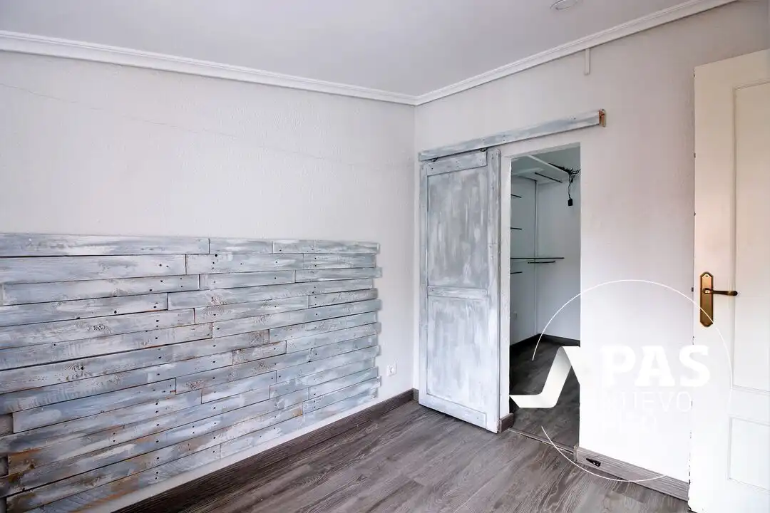 Habitación de Piso en venta en Santander con Alarma