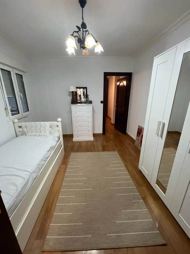 Habitación de Piso en venta en Gijón  con Calefacción y Amueblado