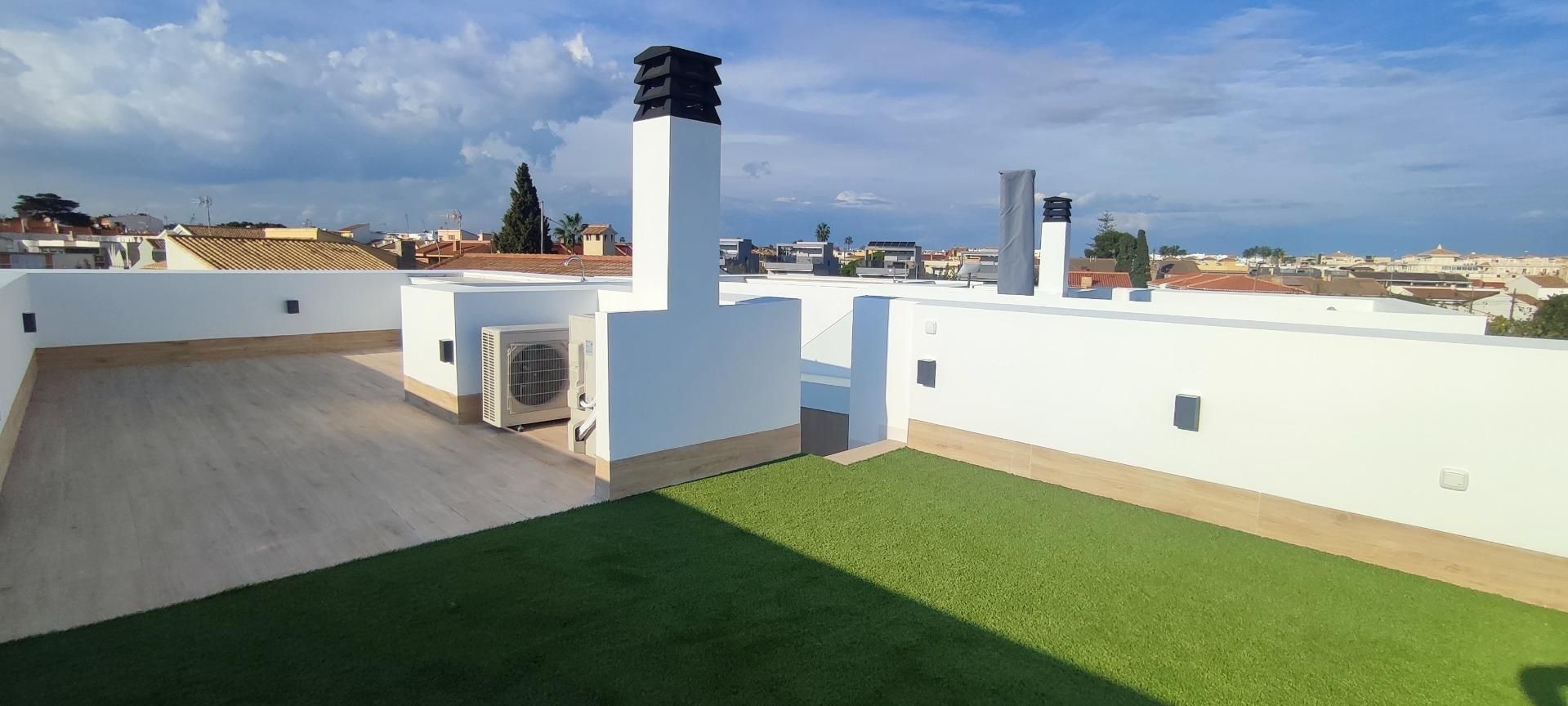 Terrassa de Casa o xalet en venda en Pilar de la Horadada amb Aire condicionat, Jardí privat i Terrassa