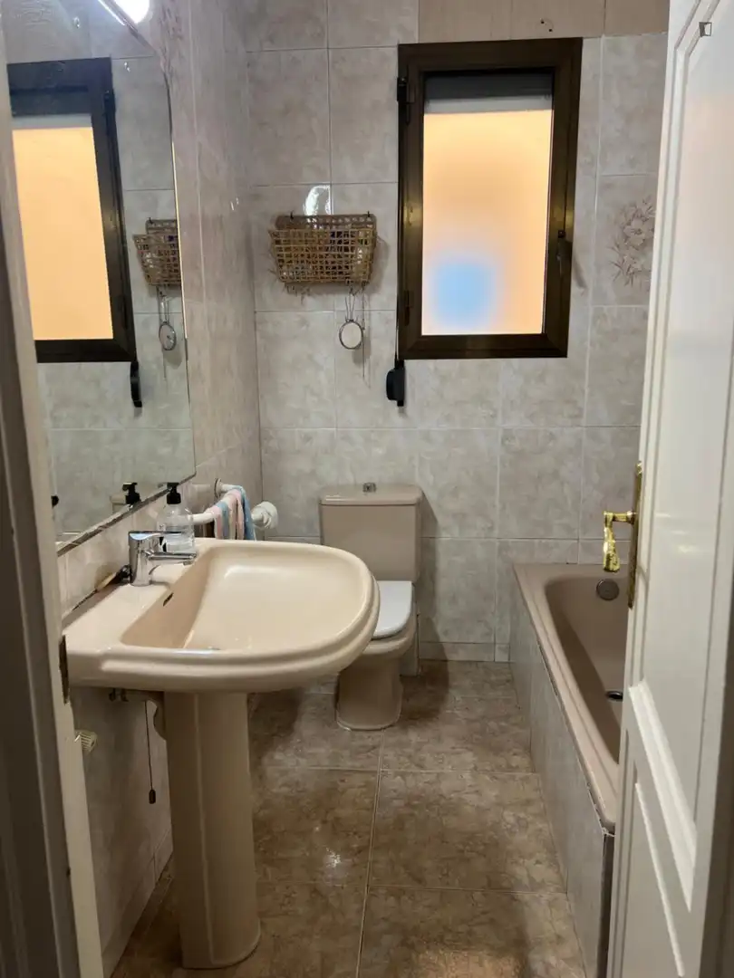 Bathroom of Apartments for share in  Barcelona Capital  with Heating, Furnished and Internet