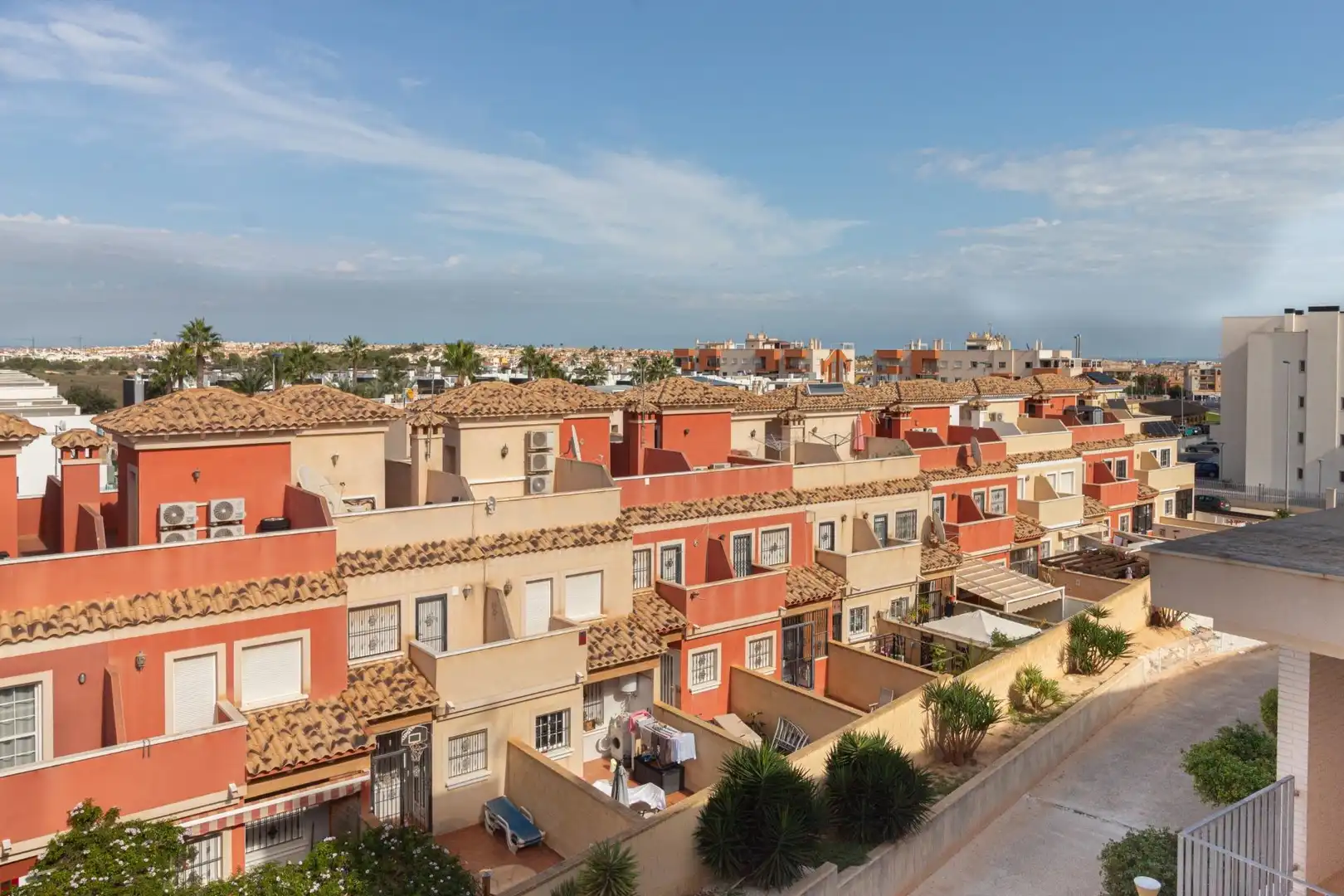 Vista exterior de Apartamento en venta en Orihuela con Aire acondicionado, Terraza y Amueblado