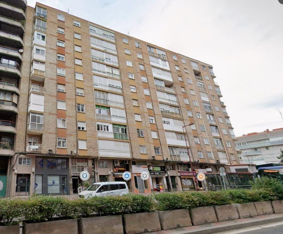 Vista exterior de Pis de lloguer en Valladolid Capital amb Calefacció