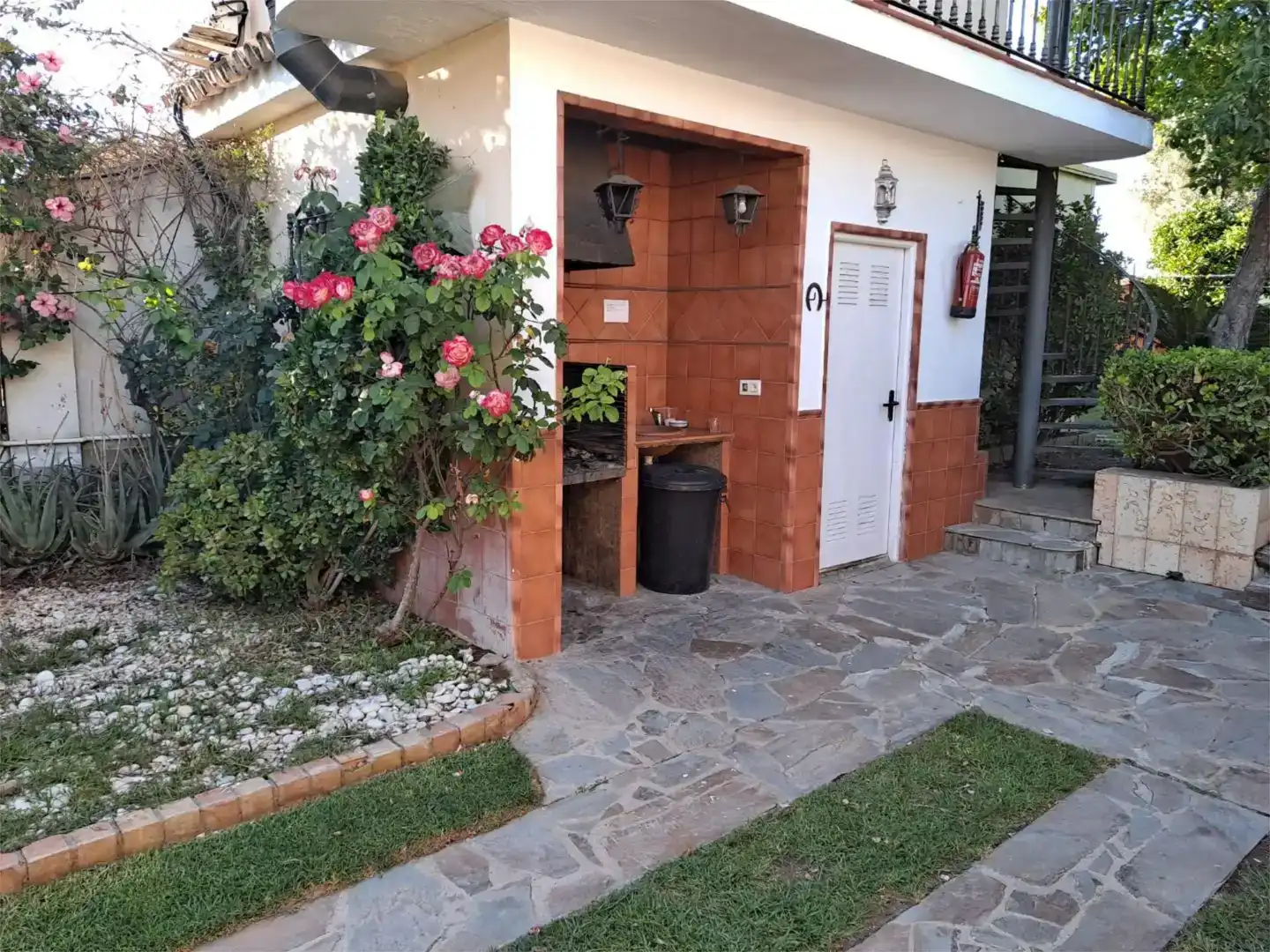 Piso en venta en Dos Hermanas con Aire acondicionado, Jardín privado y Trastero
