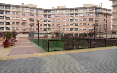 Vista exterior de Àtic en venda en Torrejón de Ardoz amb Aire condicionat, Calefacció i Jardí privat