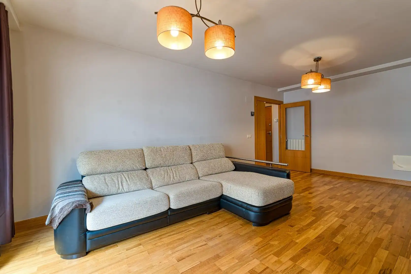 Sala de estar de Piso en venta en Yebes con Aire acondicionado, Calefacción y Jardín privado
