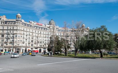 Vista exterior de Local en venda en  Barcelona Capital amb Aire condicionat, Calefacció i Moblat