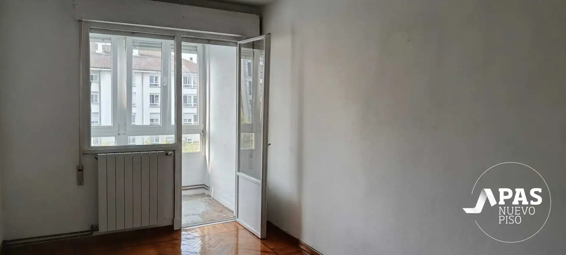 Bedroom of Flat for sale in Santander  with Heating and Terrace