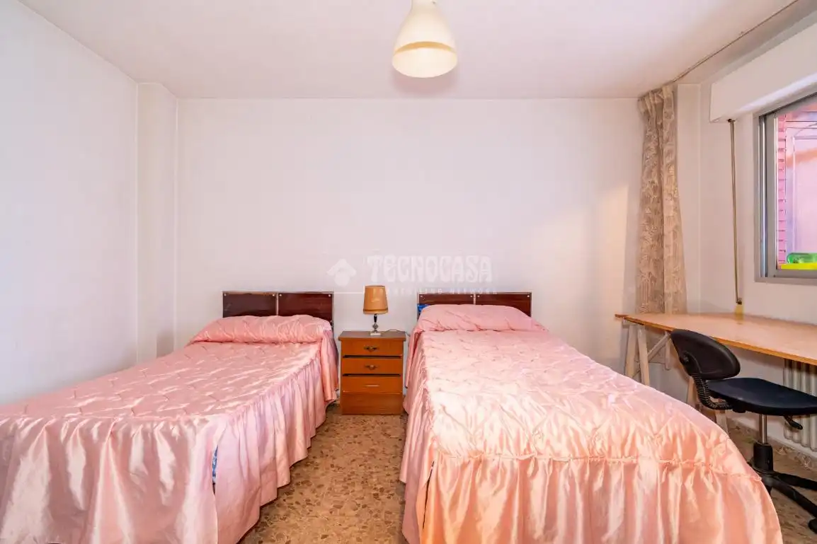Habitación de Piso en venta en Granada