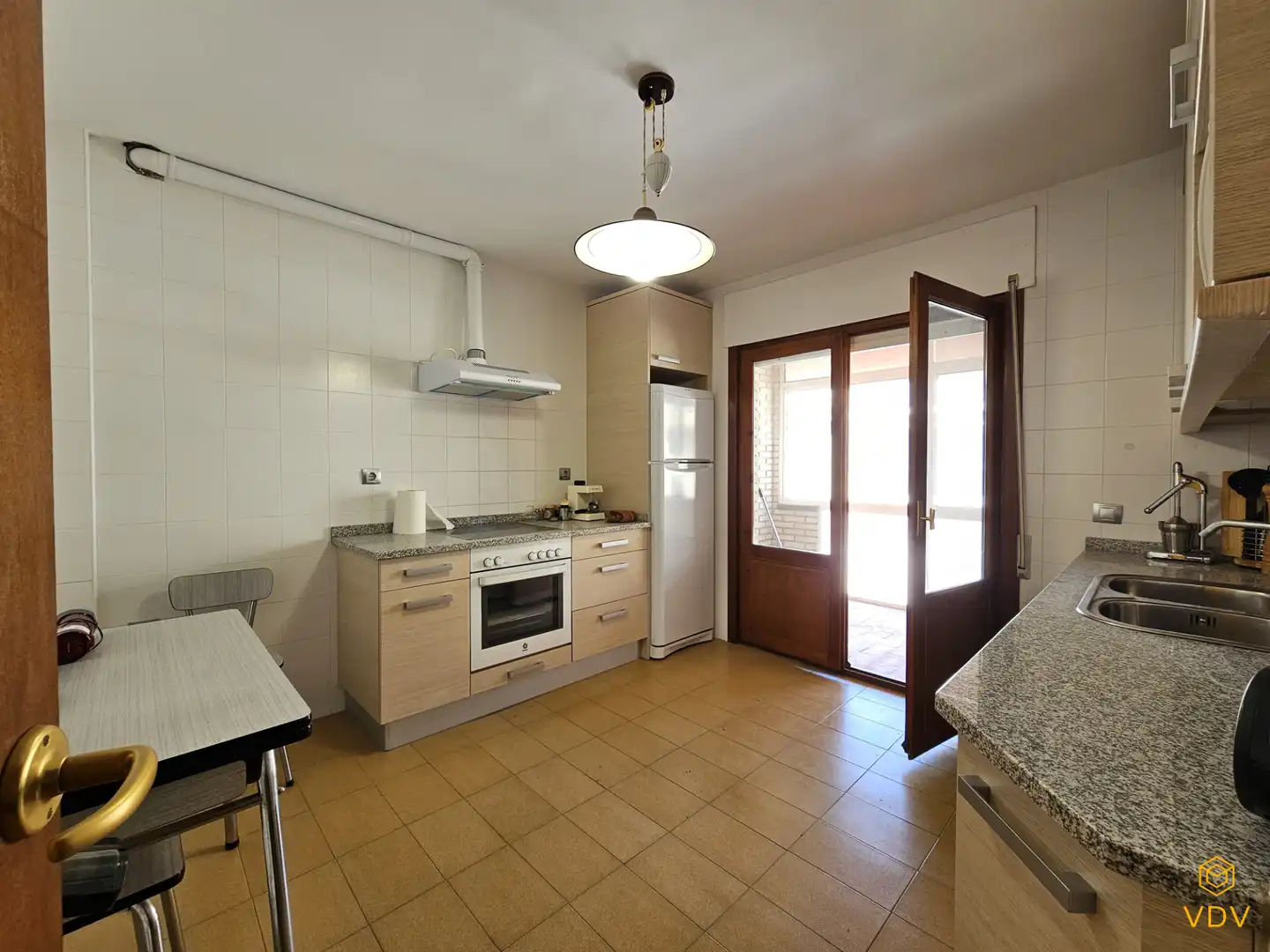 Cuina de Casa adosada en venda en Cintruénigo amb Calefacció, Parquet i Terrassa