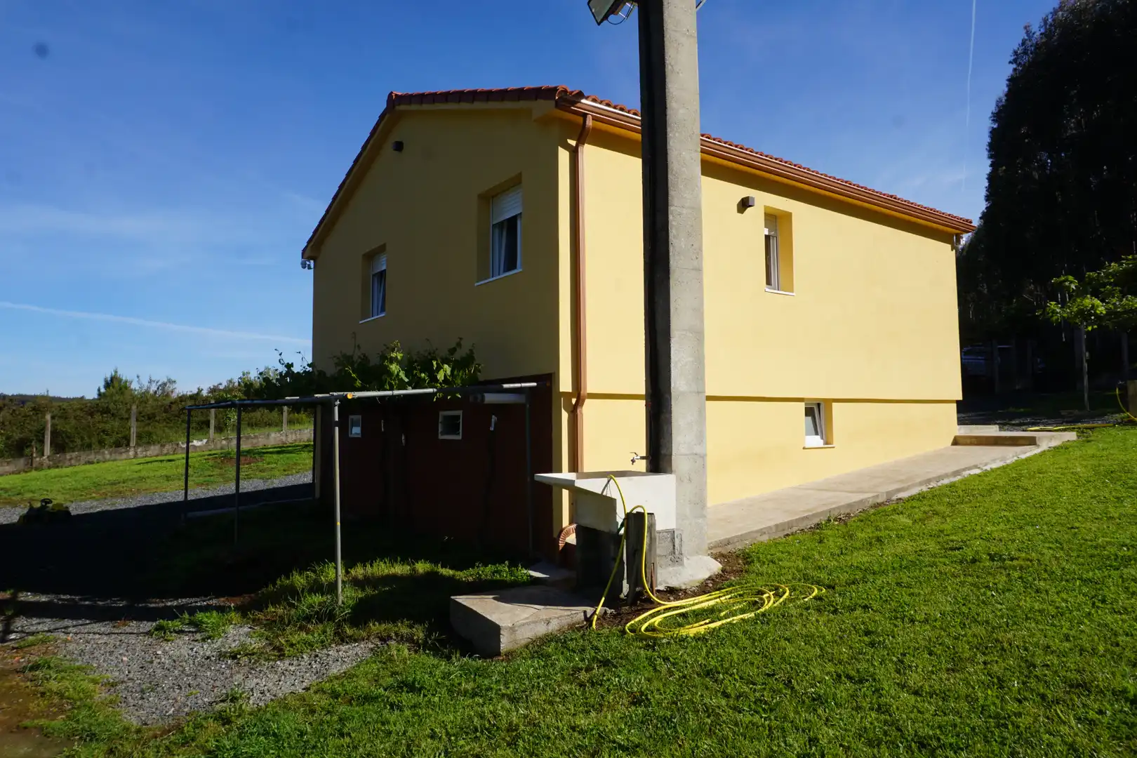 Vista exterior de Casa o chalet en venta en Santiso con Calefacción, Jardín privado y Amueblado