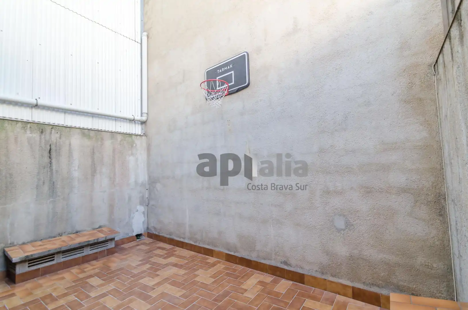 Vista exterior de Casa adosada en venda en Lloret de Mar amb Calefacció