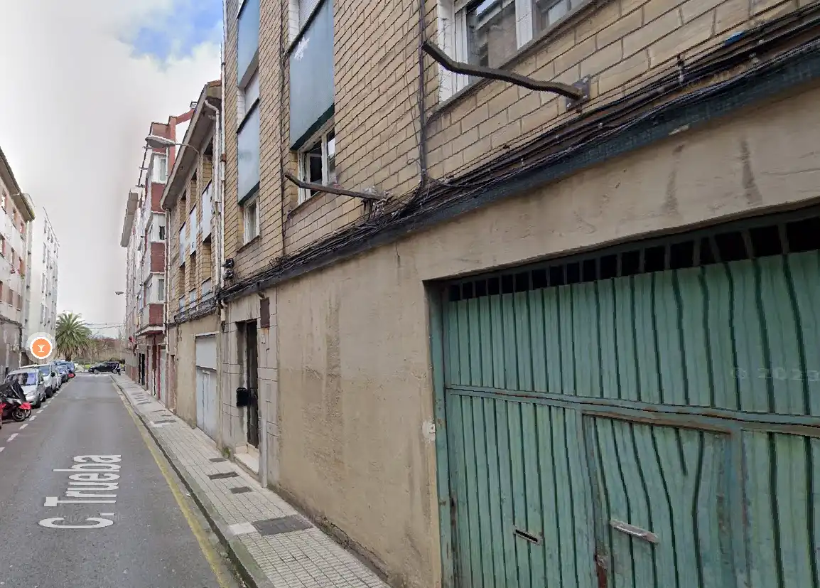 Piso en venta en Calle Trueba, Perchera