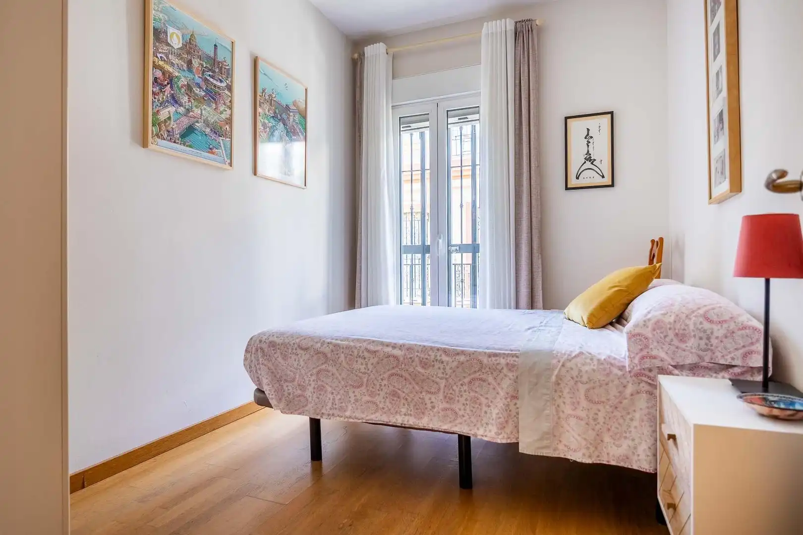 Bedroom of Houses for sale in Sevilla  with Air Conditioner, Terrace and Alarm