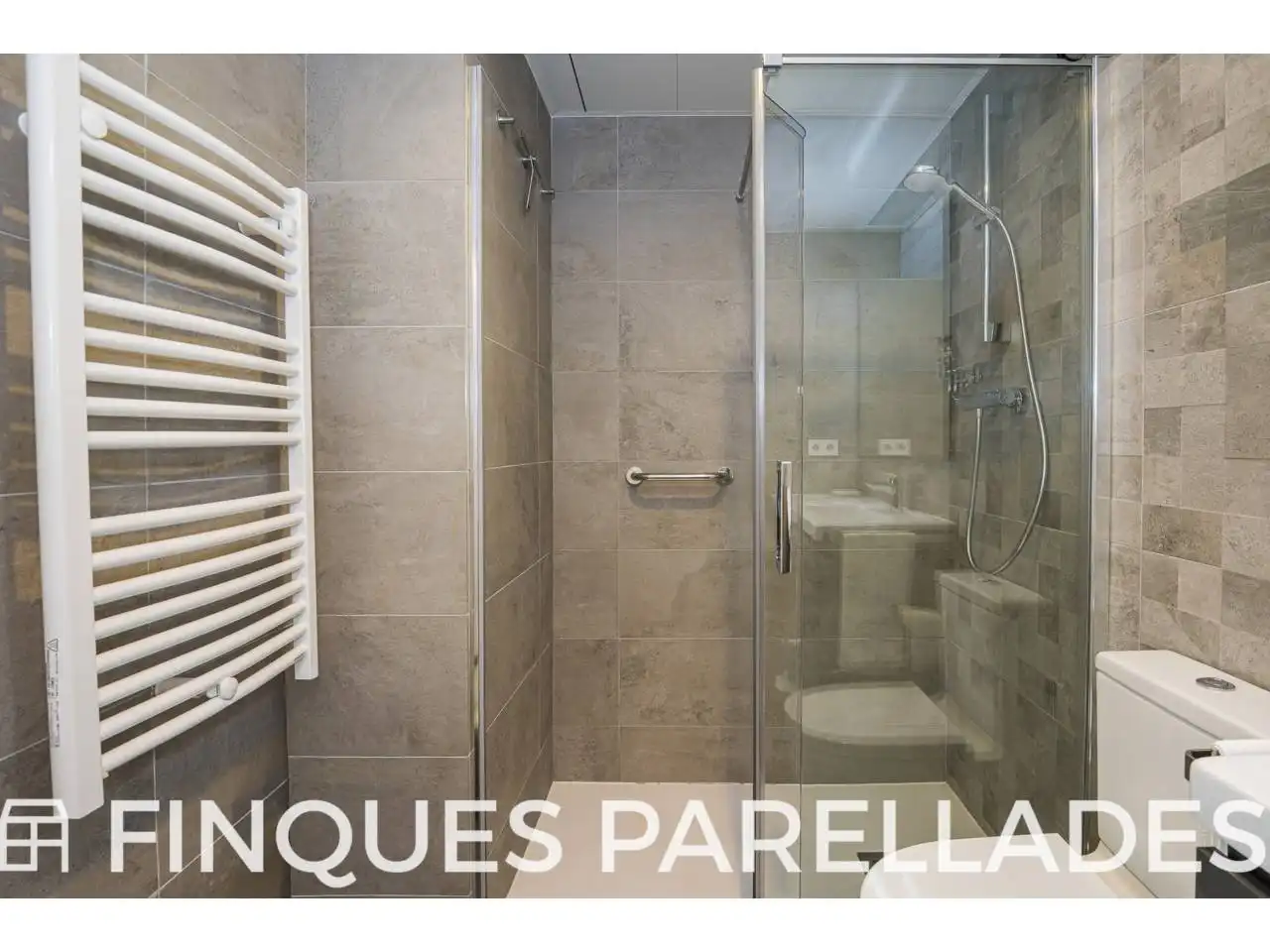 Baño de Piso en venta en Sitges con Aire acondicionado, Calefacción y Jardín privado