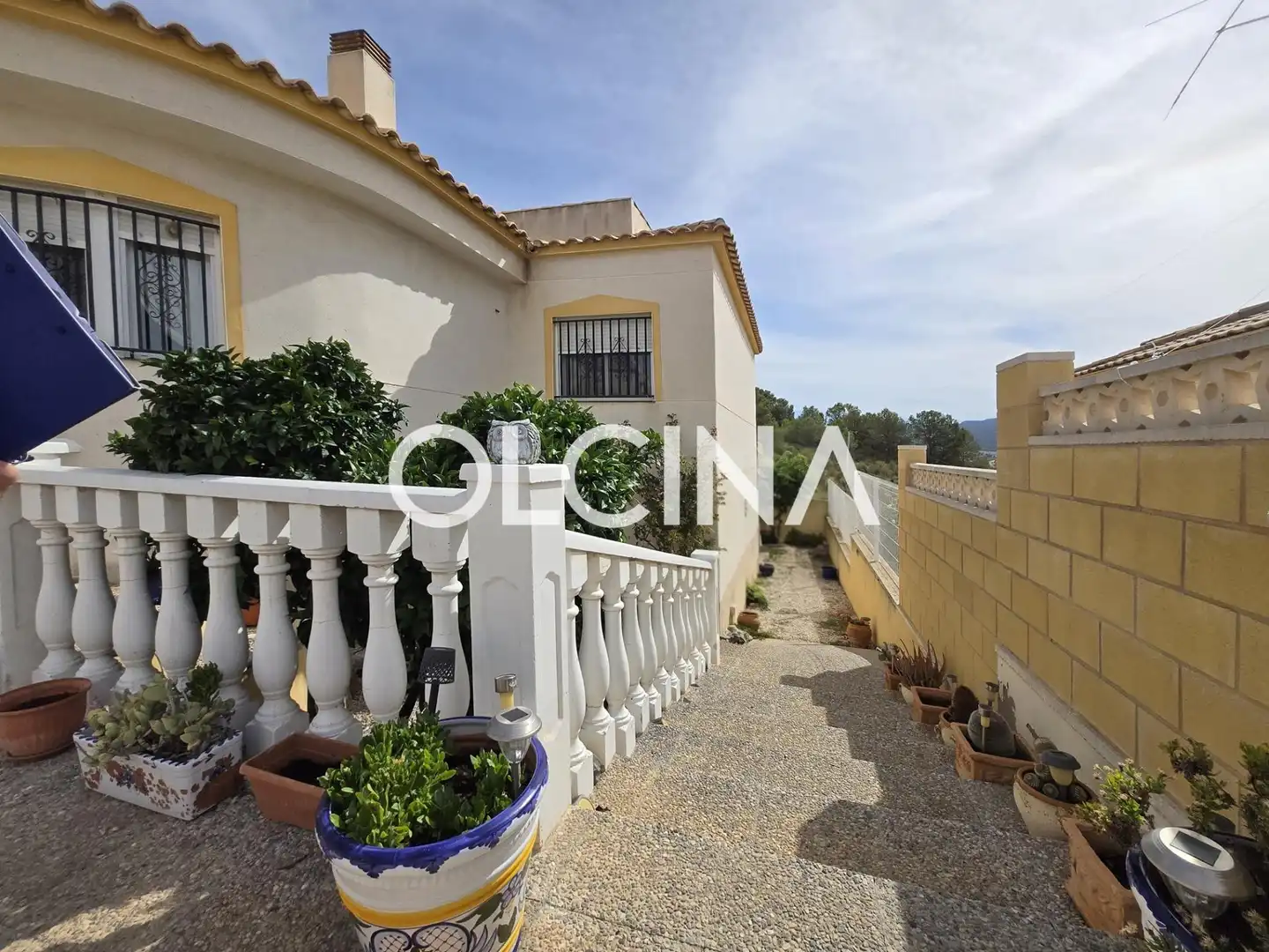 Vista exterior de Casa o chalet en venta en Castalla con Calefacción, Jardín privado y Terraza