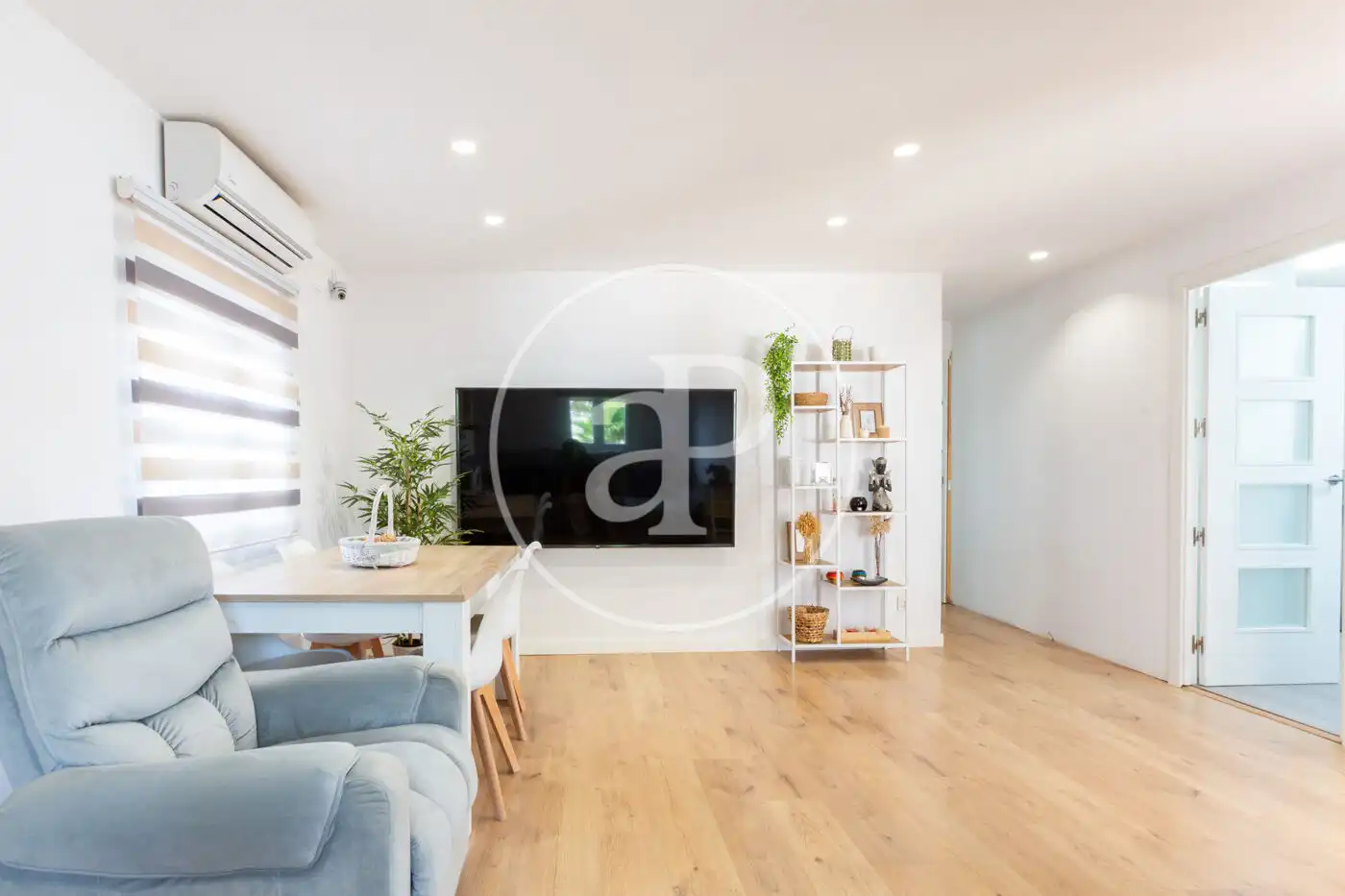 Sala de estar de Casa o chalet en venta en La Pobla de Vallbona con Aire acondicionado, Jardín privado y Terraza