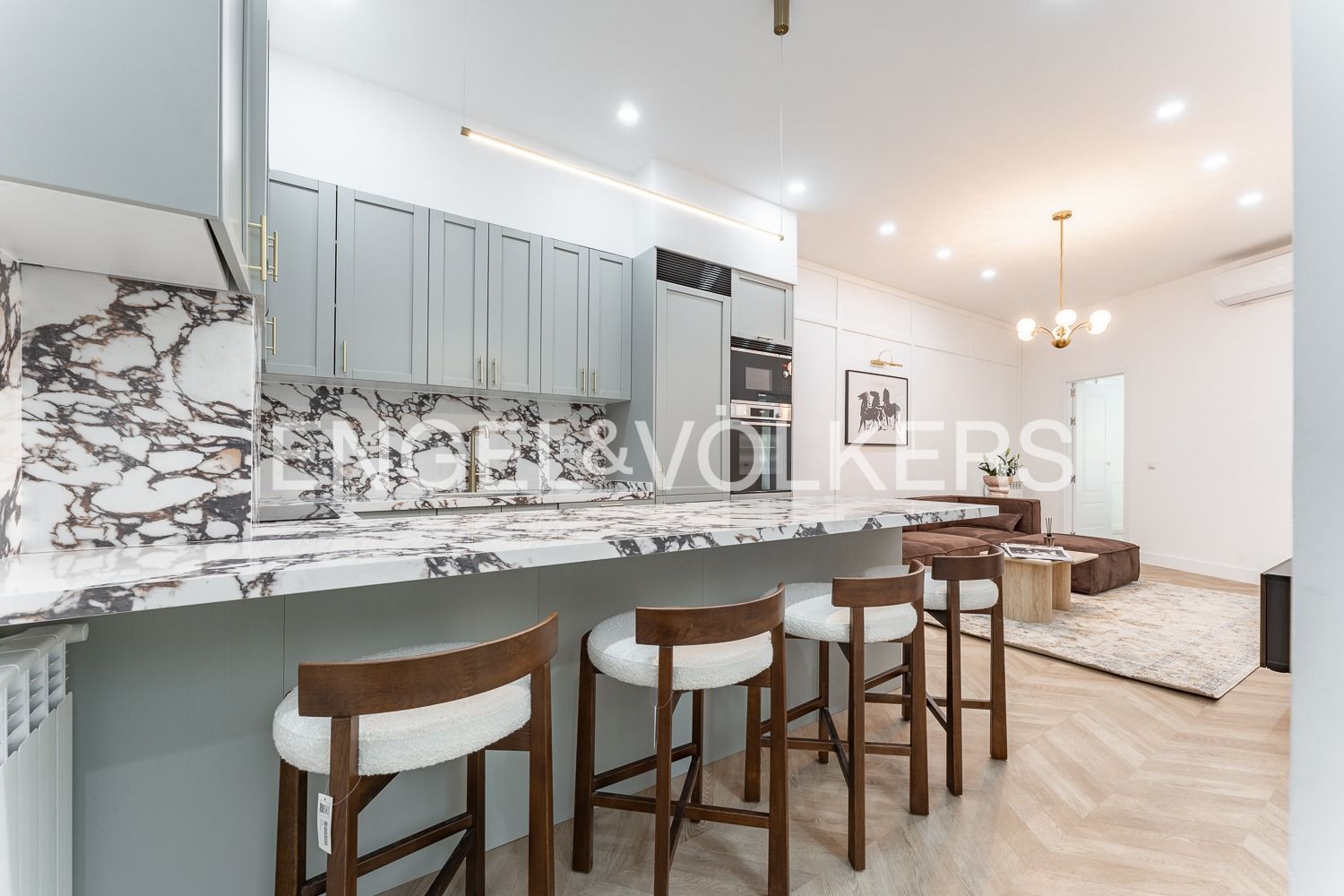 Cuina de Pis de lloguer en  Madrid Capital amb Aire condicionat, Calefacció i Moblat