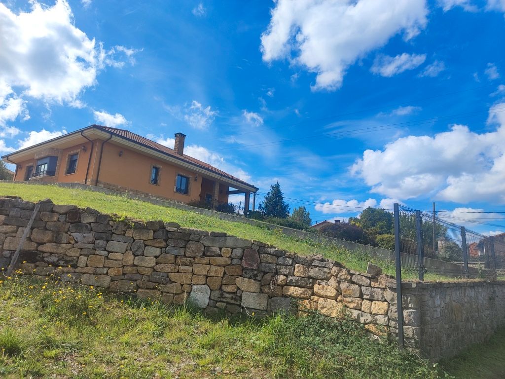 Casa o chalet en venta en Gijón  con Calefacción, Jardín privado y Parquet