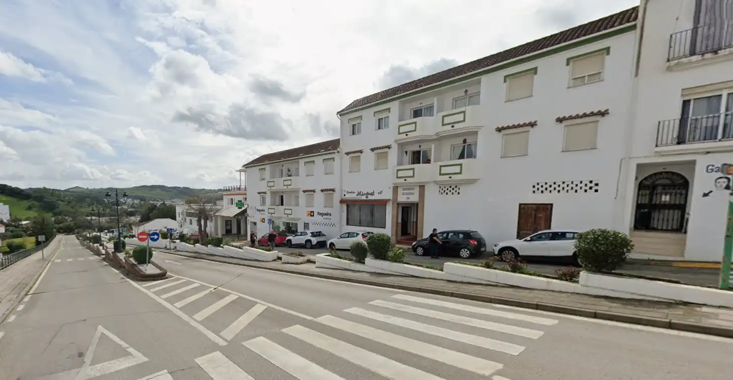 Vista exterior de Pis en venda en Jimena de la Frontera