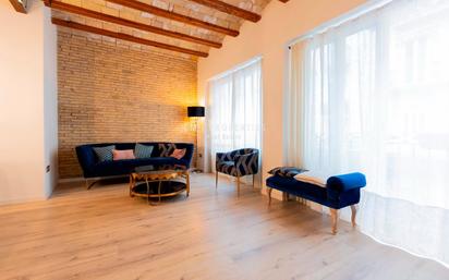 Living room of Flat to rent in  Valencia Capital  with Air Conditioner, Heating and Parquet flooring