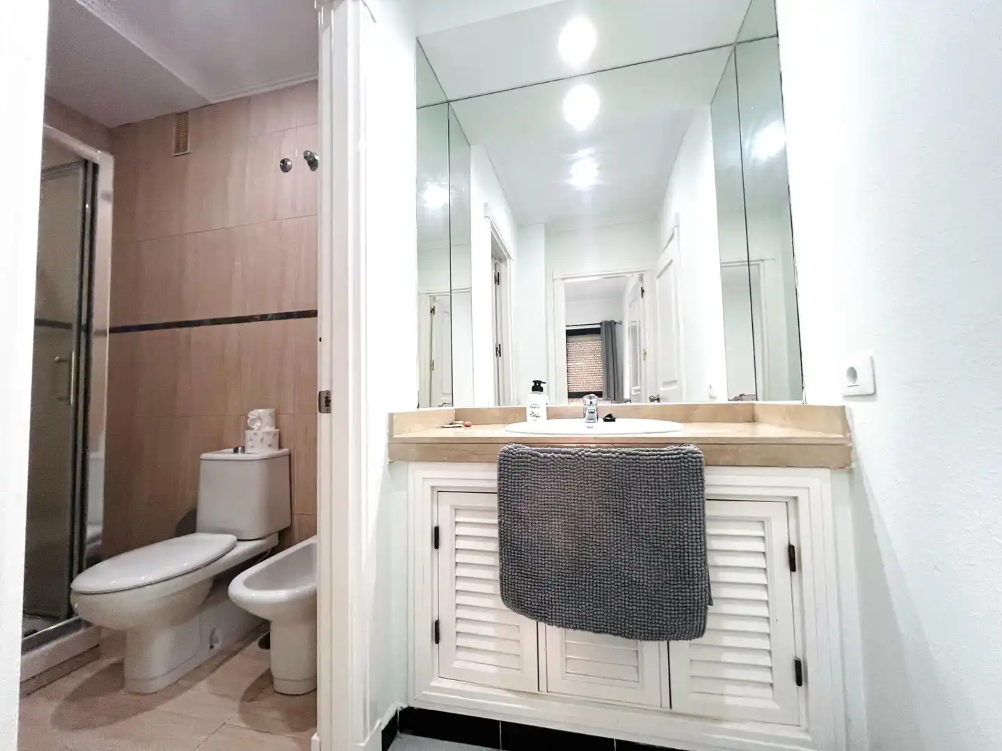 Bathroom of Flat for rent in Las Palmas de Gran Canaria  with Furnished and Community pool