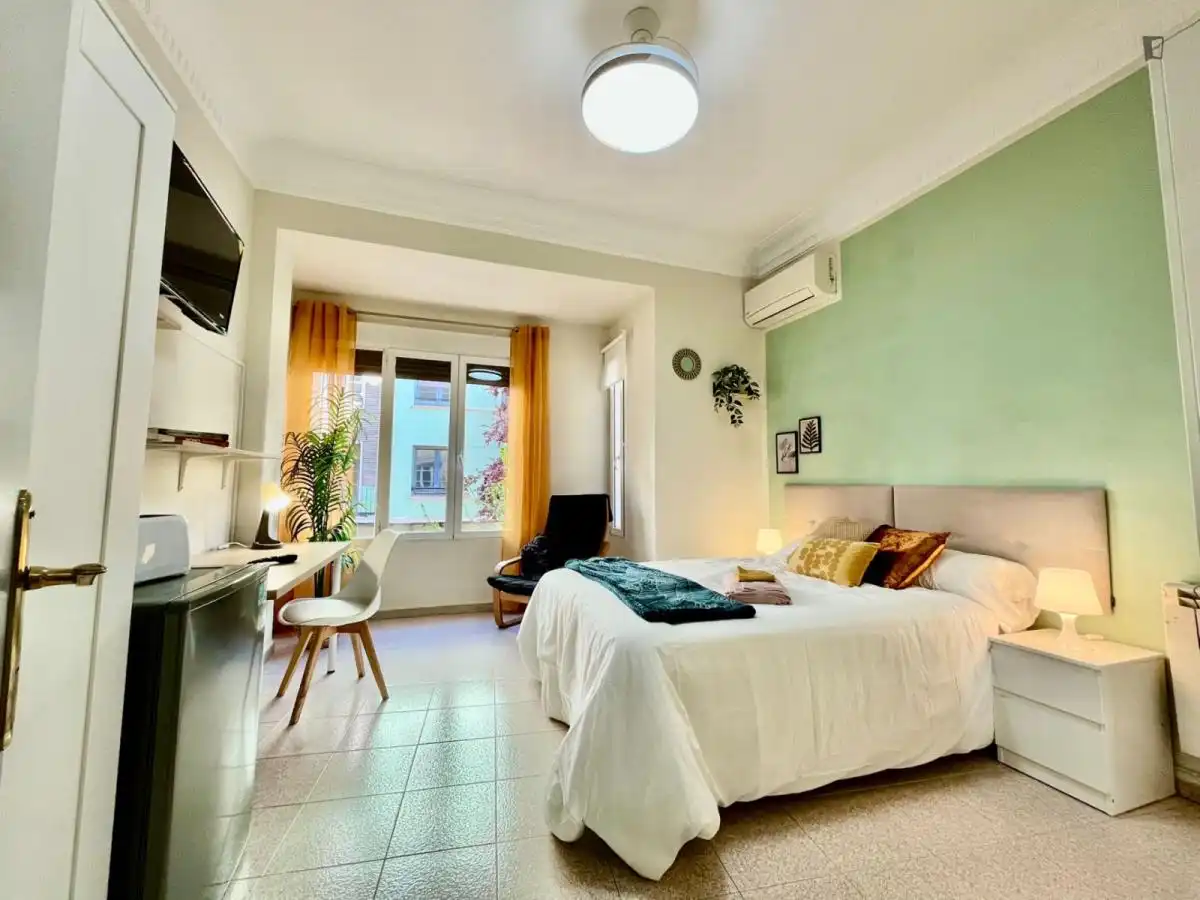 Schlafzimmer von Wohnungen zur untervermieten in  Zaragoza Capital mit Möbliert, Ofen und Waschmaschine