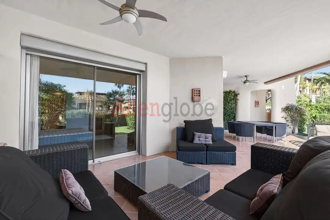 Flat with terrace for sale in Milla de Oro, imagen 5