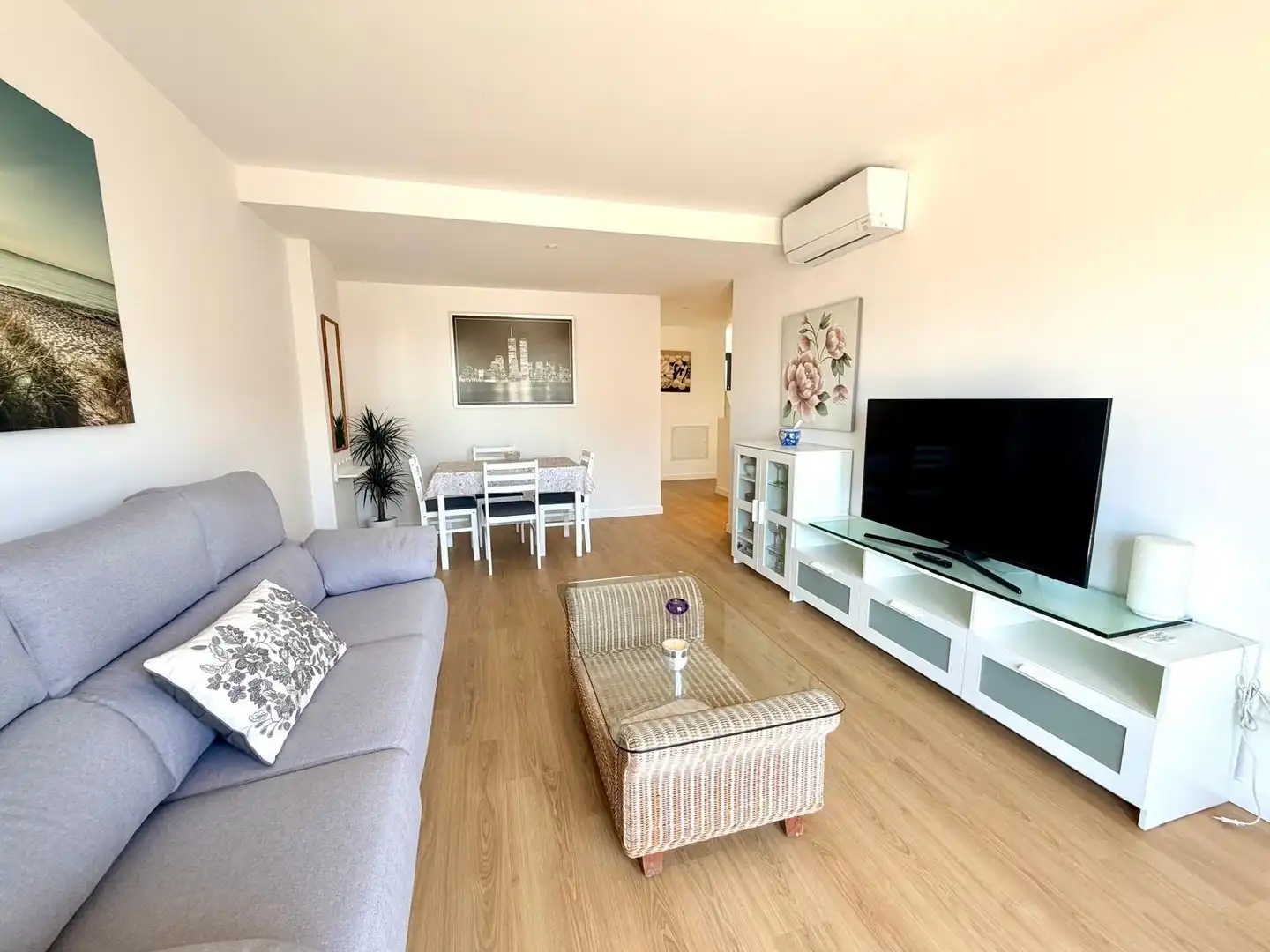 Sala d'estar de Pis de lloguer en Llucmajor amb Aire condicionat, Parquet i Moblat