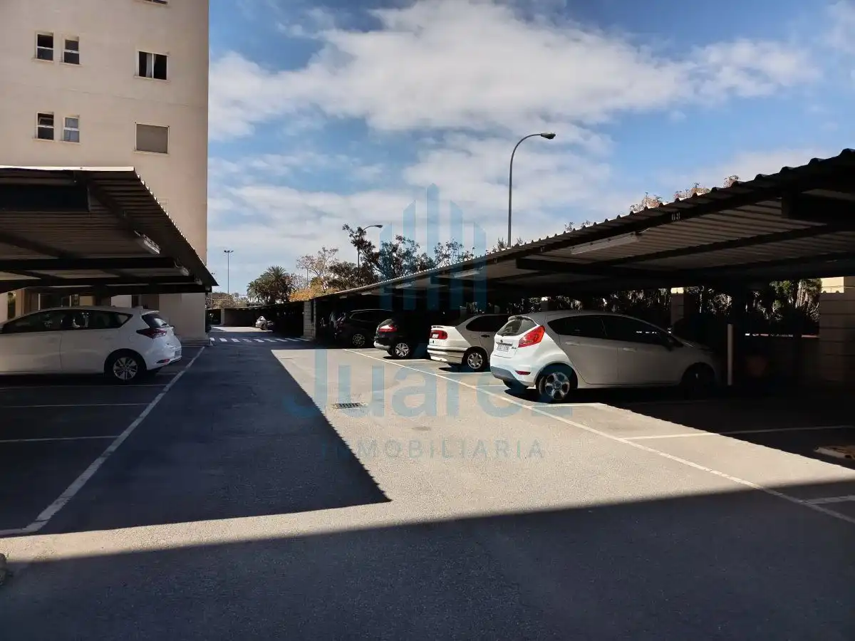 Parking de Piso en venta en Alicante / Alacant con Aire acondicionado, Calefacción y Terraza