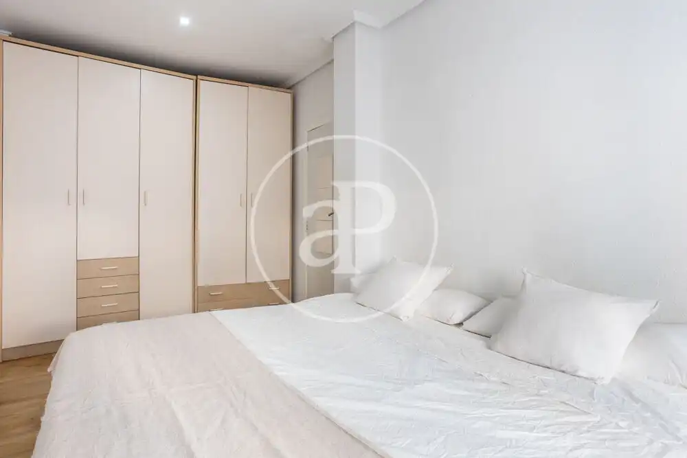 Habitación de Piso de alquiler en Valencia con Aire acondicionado, Amueblado y Balcón