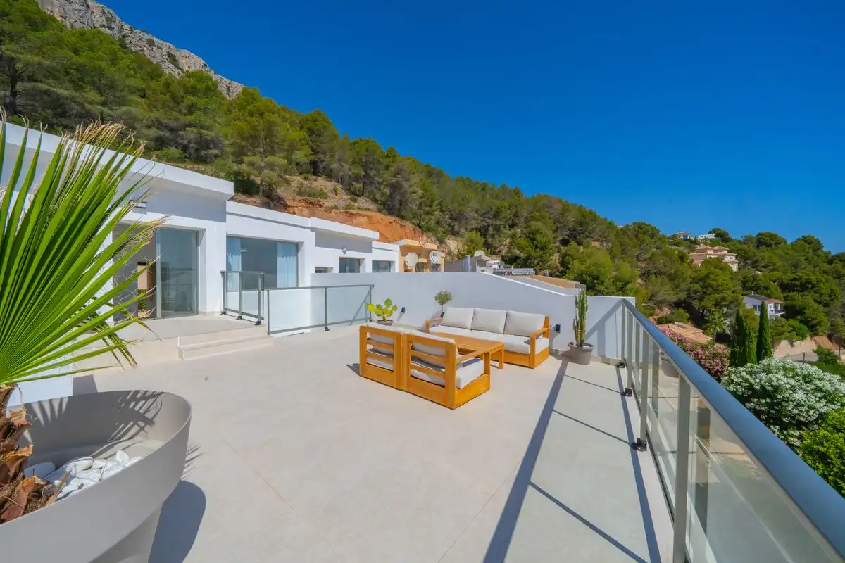 Casa aparellada amb terrassa en venda a Partida Oltamar, imagen 5