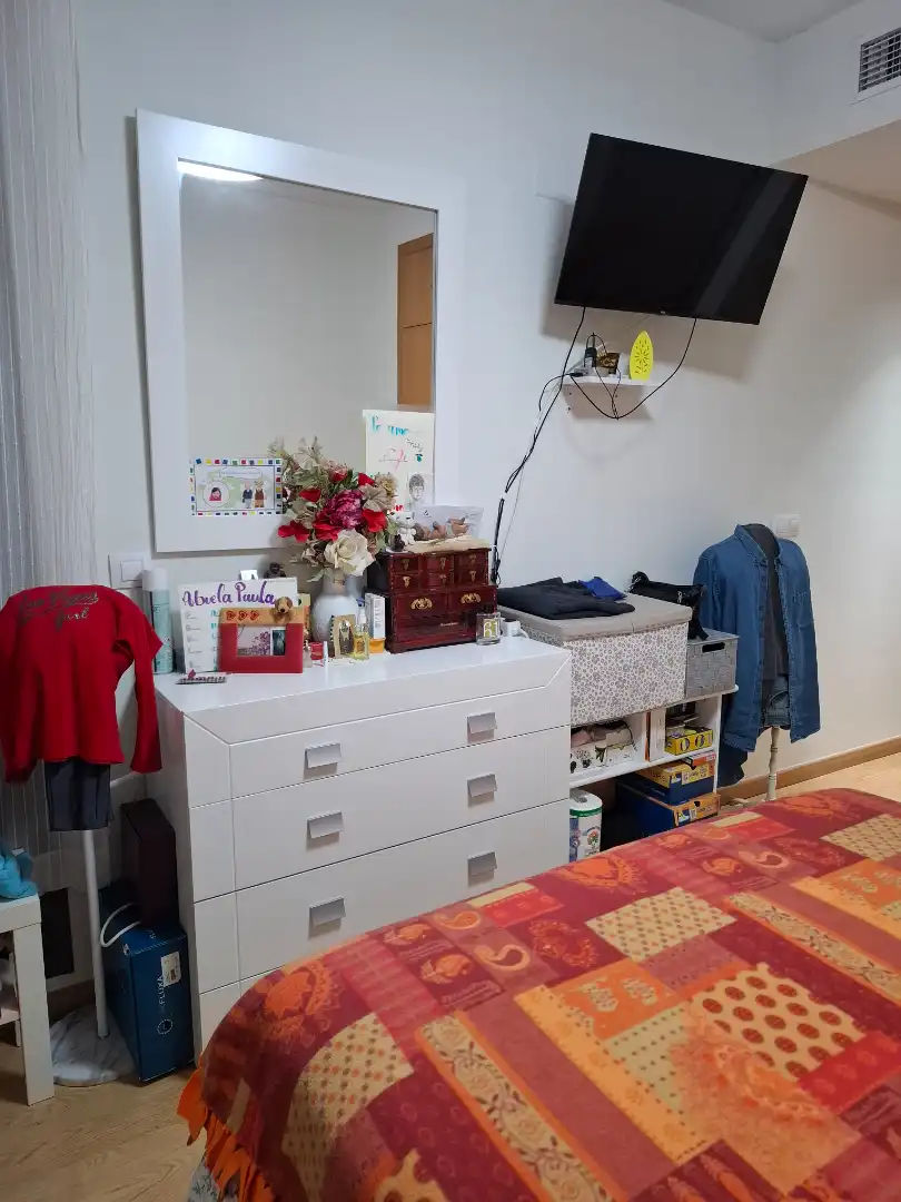 Habitación de Piso en venta en Mairena del Aljarafe con Aire acondicionado, Calefacción y Jardín privado
