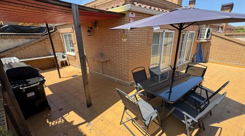 Foto 2 de Dúplex en venta en Guardia Civil - Zona industrial, Madrid