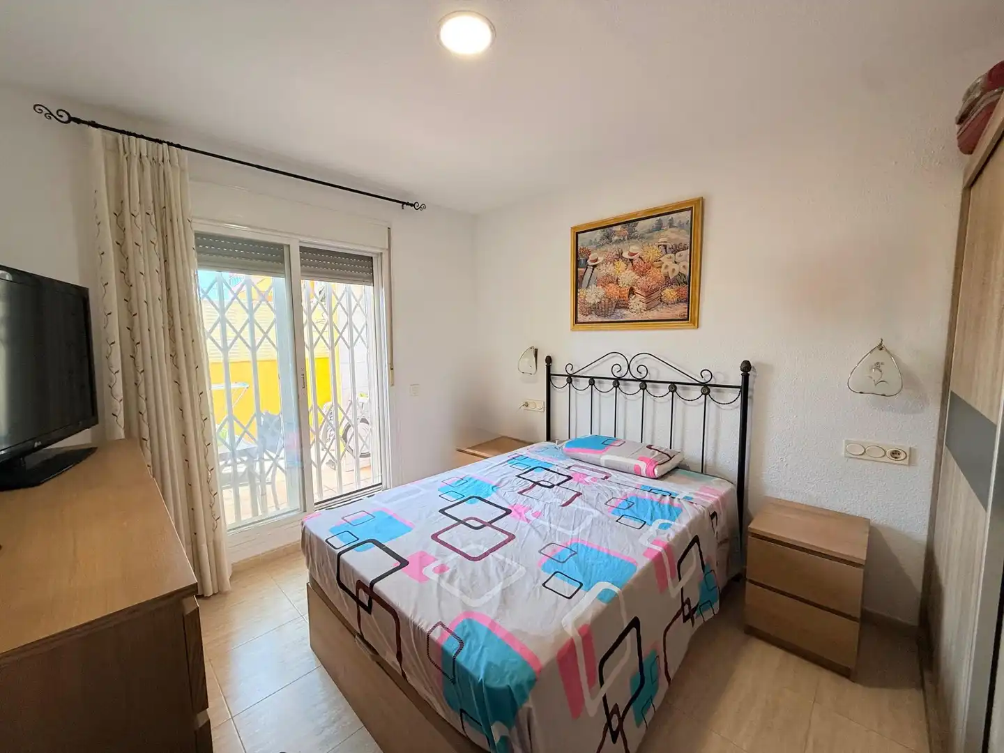 Habitación de Planta baja en venta en Roquetas de Mar con Amueblado y Piscina comunitaria