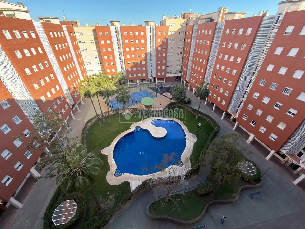 Vista exterior de Pis en venda en Málaga Capital amb Aire condicionat i Terrassa