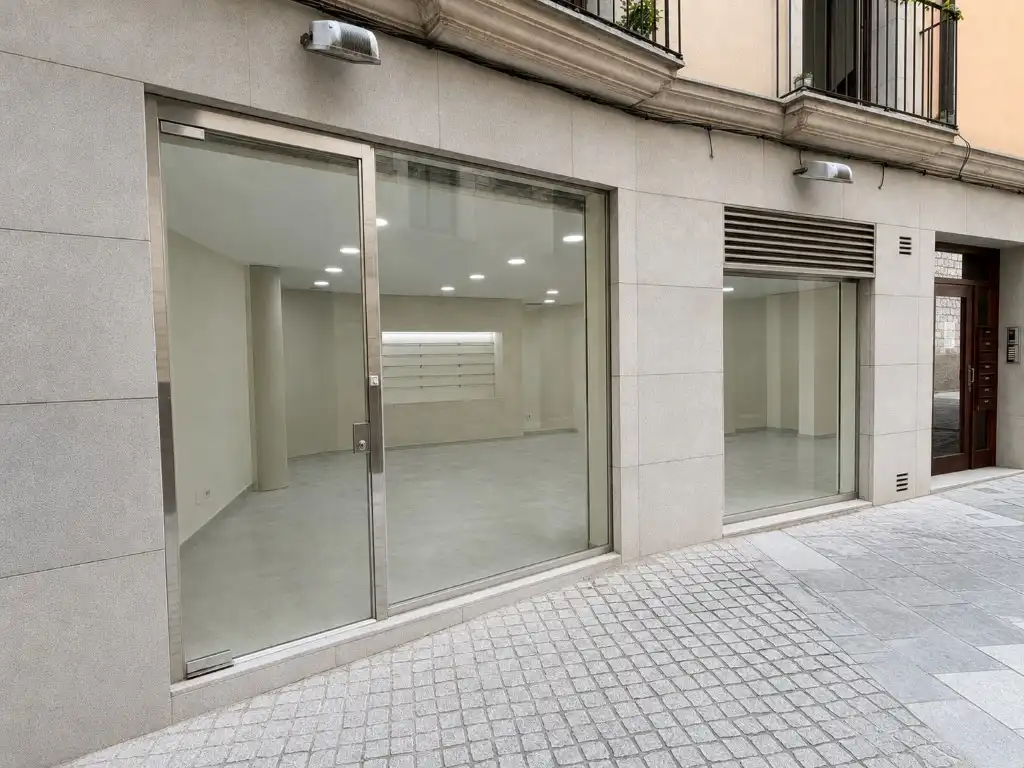Geschaftsraum zur Miete in Girona