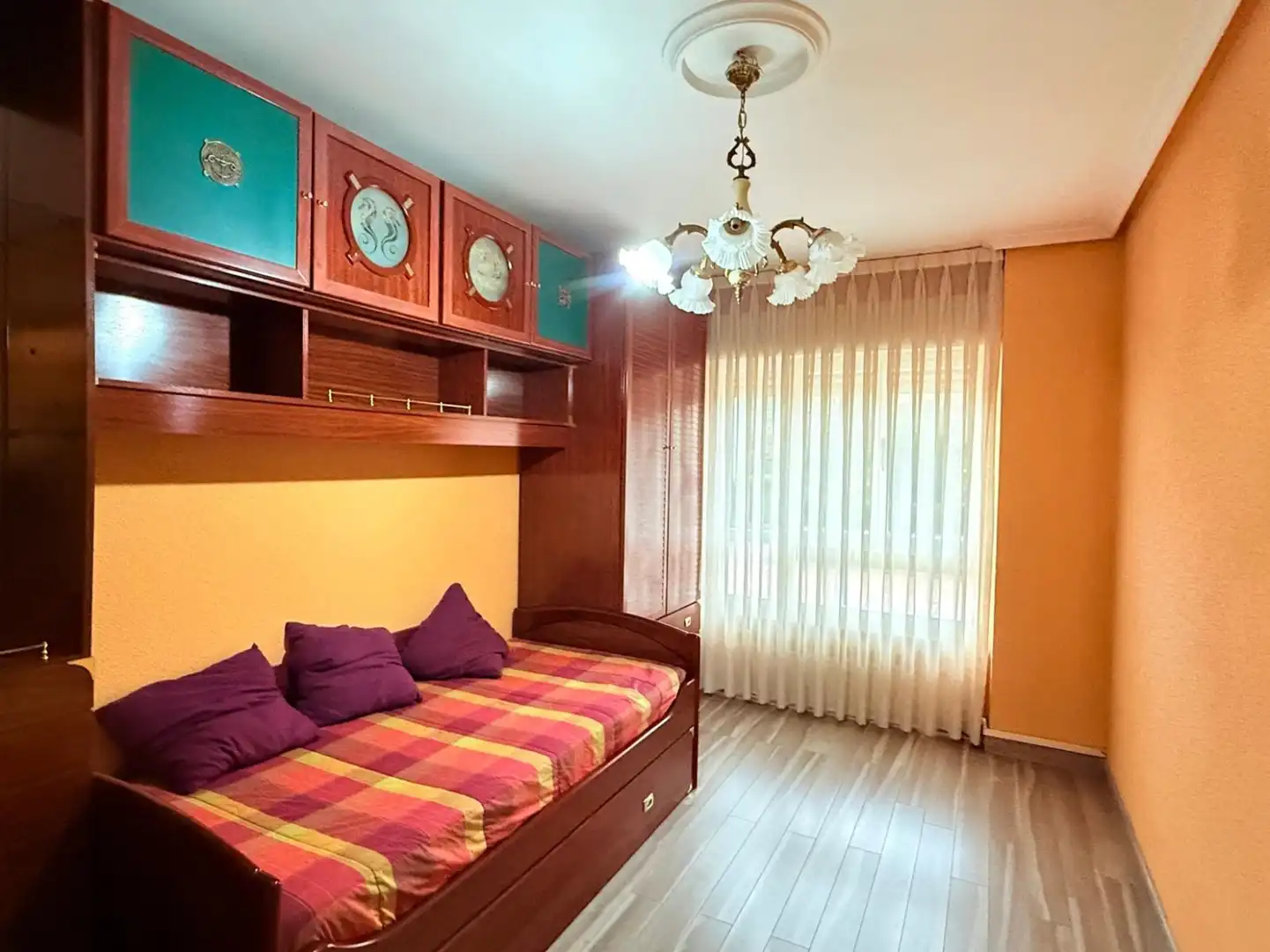 Piso en venta en Avilés - calle Leopoldo Alas Clarín, La Magdalena