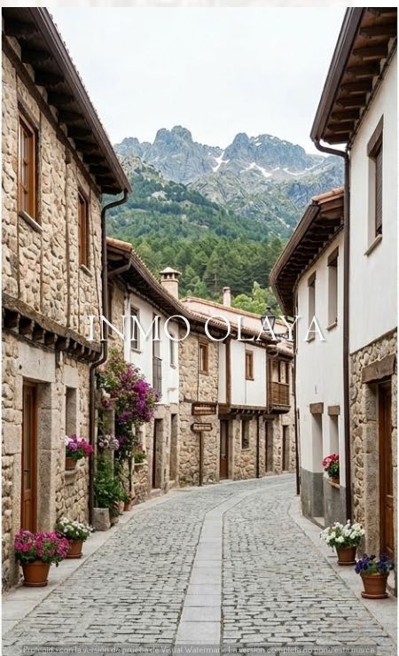 Vista exterior de Edificio en venta en Guisando con Alarma