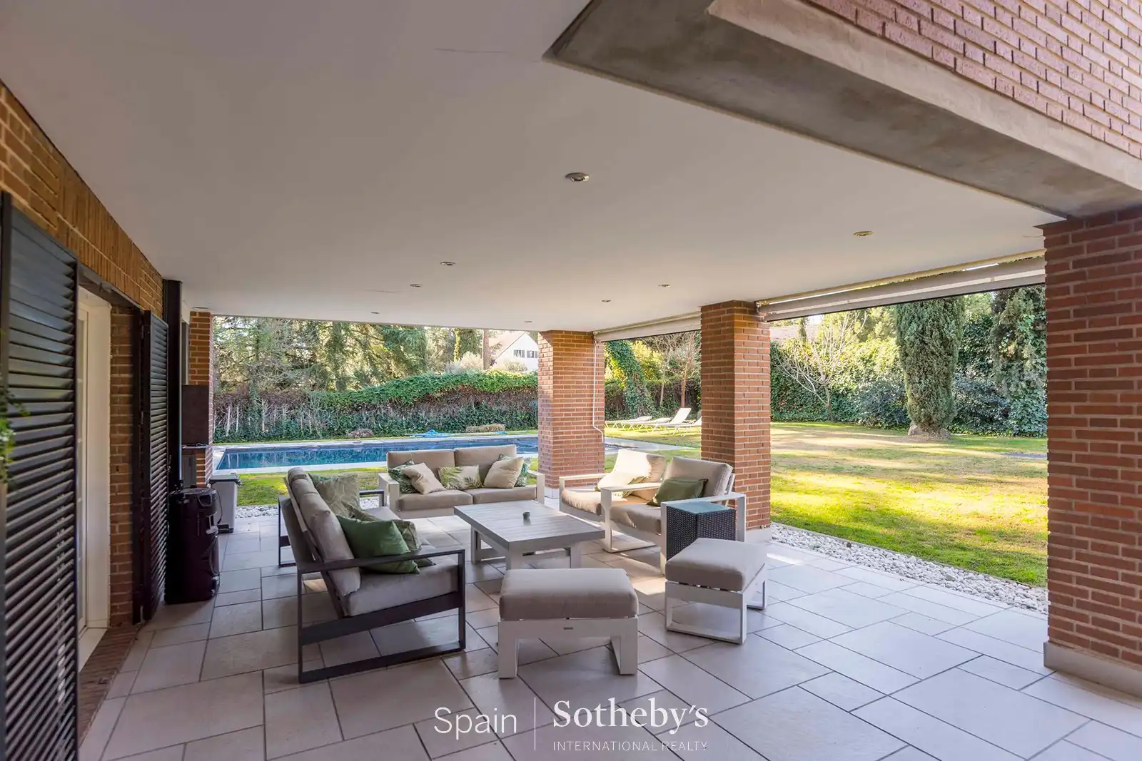 Terrace of Houses for sale in La Moraleja  with Air Conditioner, Heating and Private garden