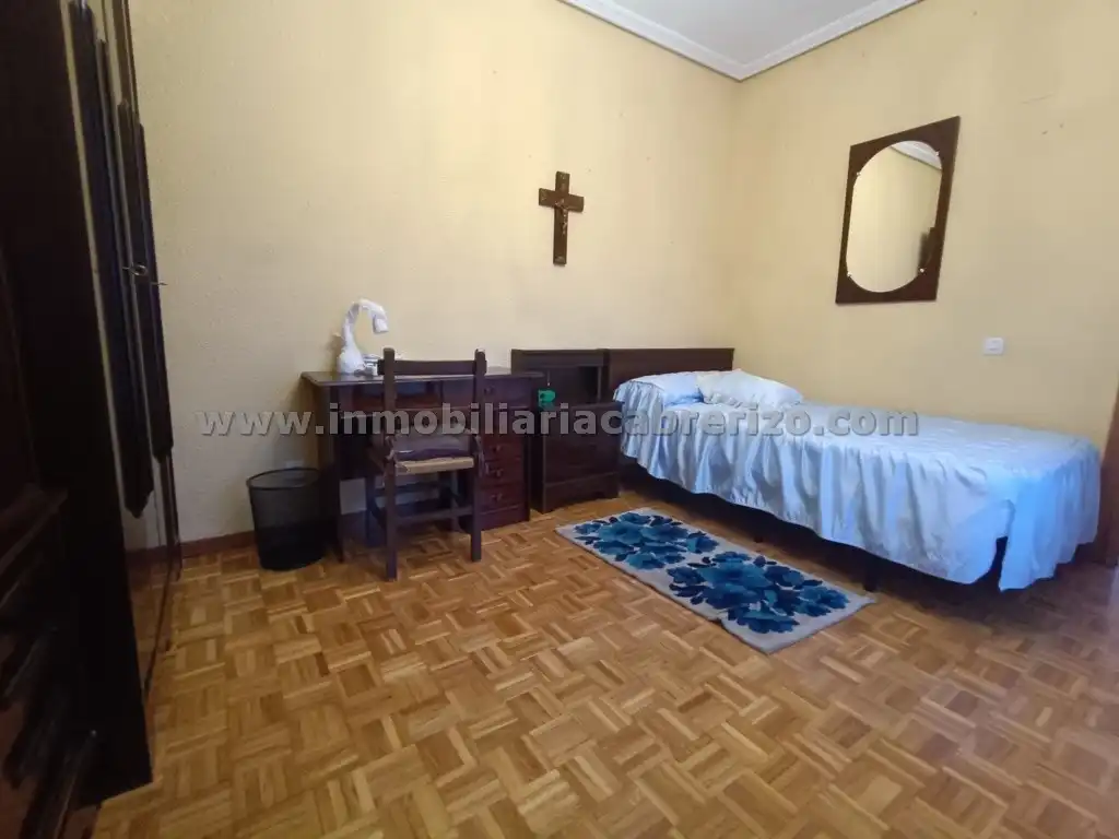 Bedroom of Flat for rent in  Logroño  with Heating, Parquet flooring and Terrace