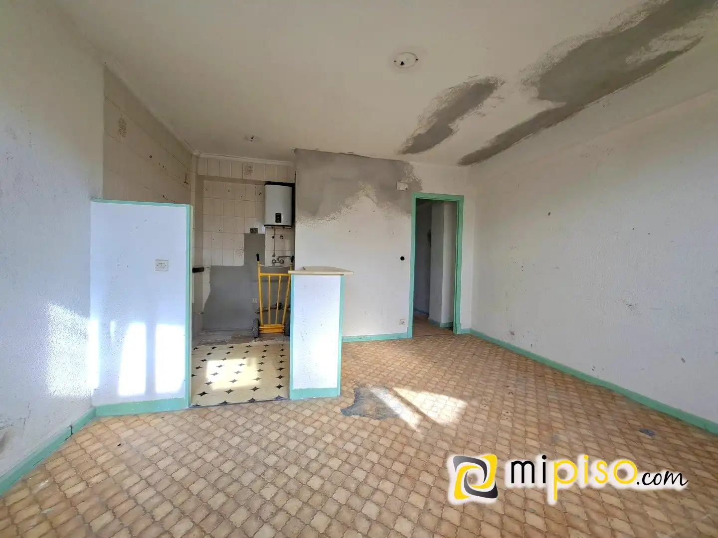 Sala de estar de Piso en venta en Santoña con Piscina y Balcón