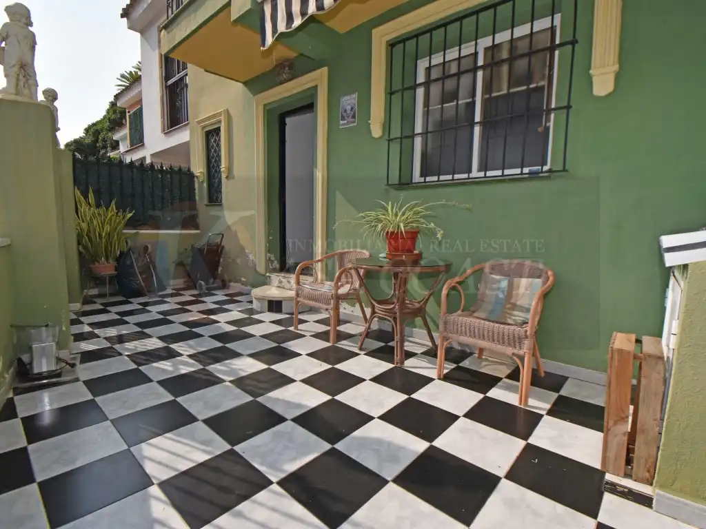 Casa adosada en venta en Los Boliches