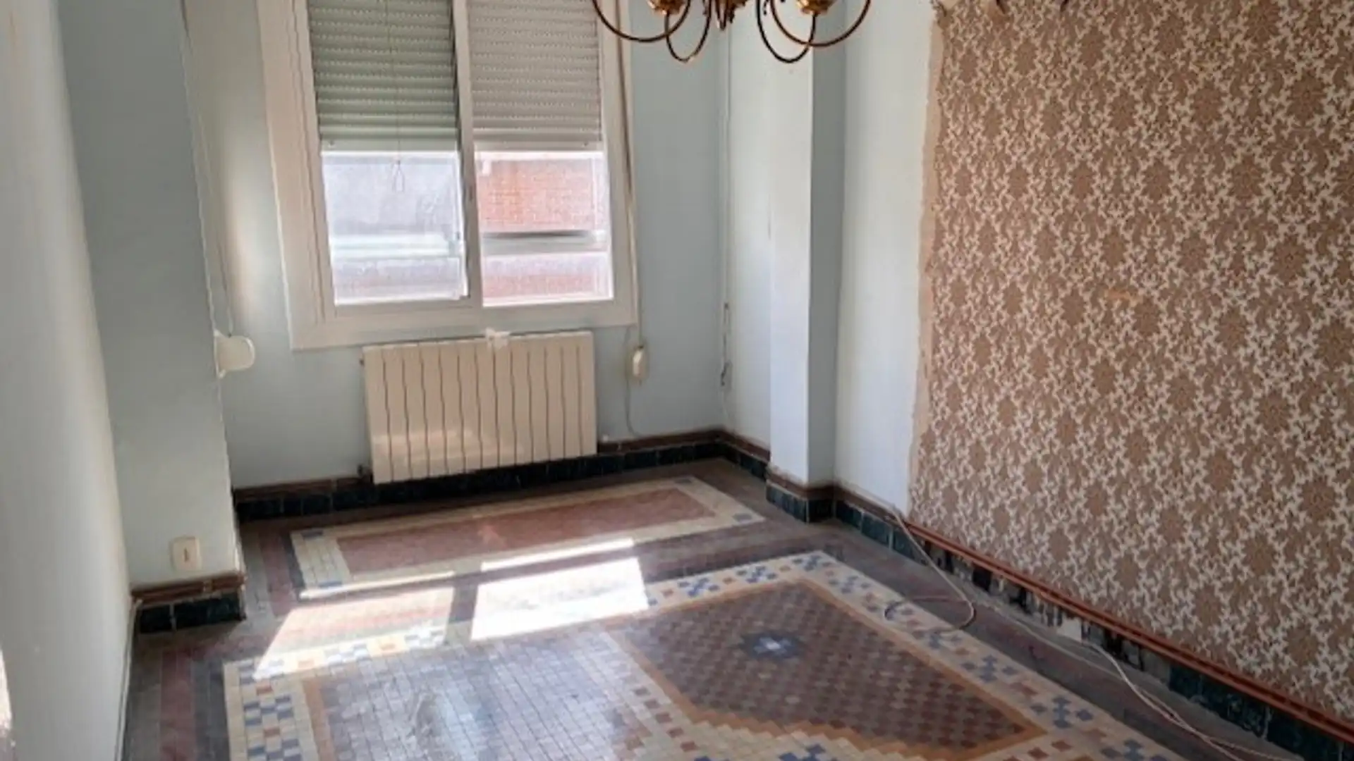 Comedor de Piso en venta en  Zaragoza Capital con Calefacción